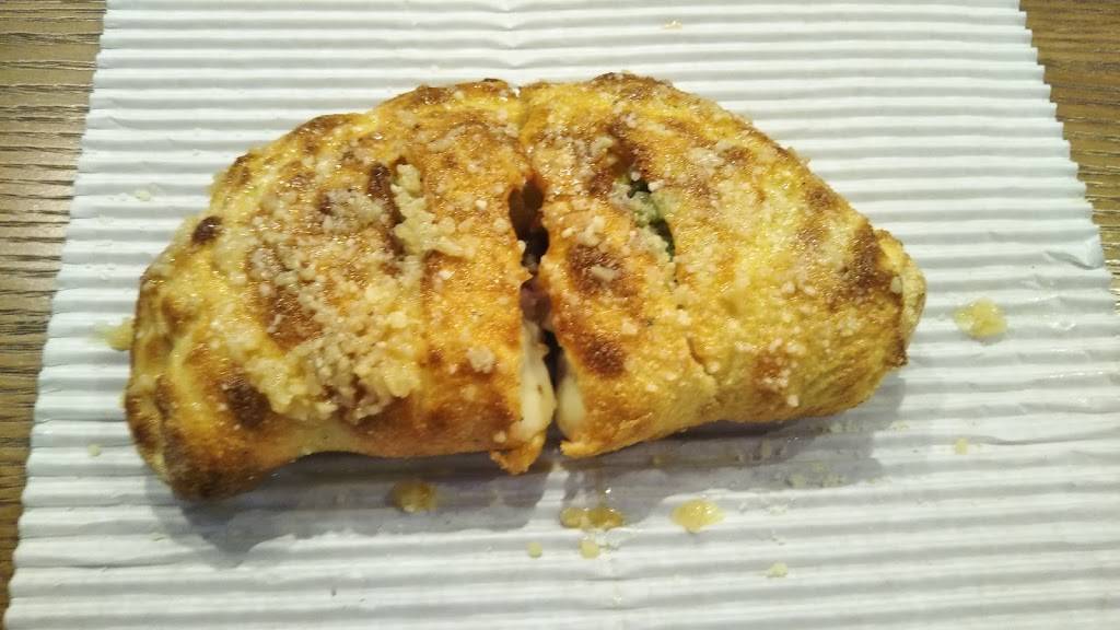 Uncle Maddios Pizza | meal takeaway | 6000 N Terminal Pkwy Concourse T, Atlanta, GA 30337, USA | 7707309559 OR +1 770-730-9559