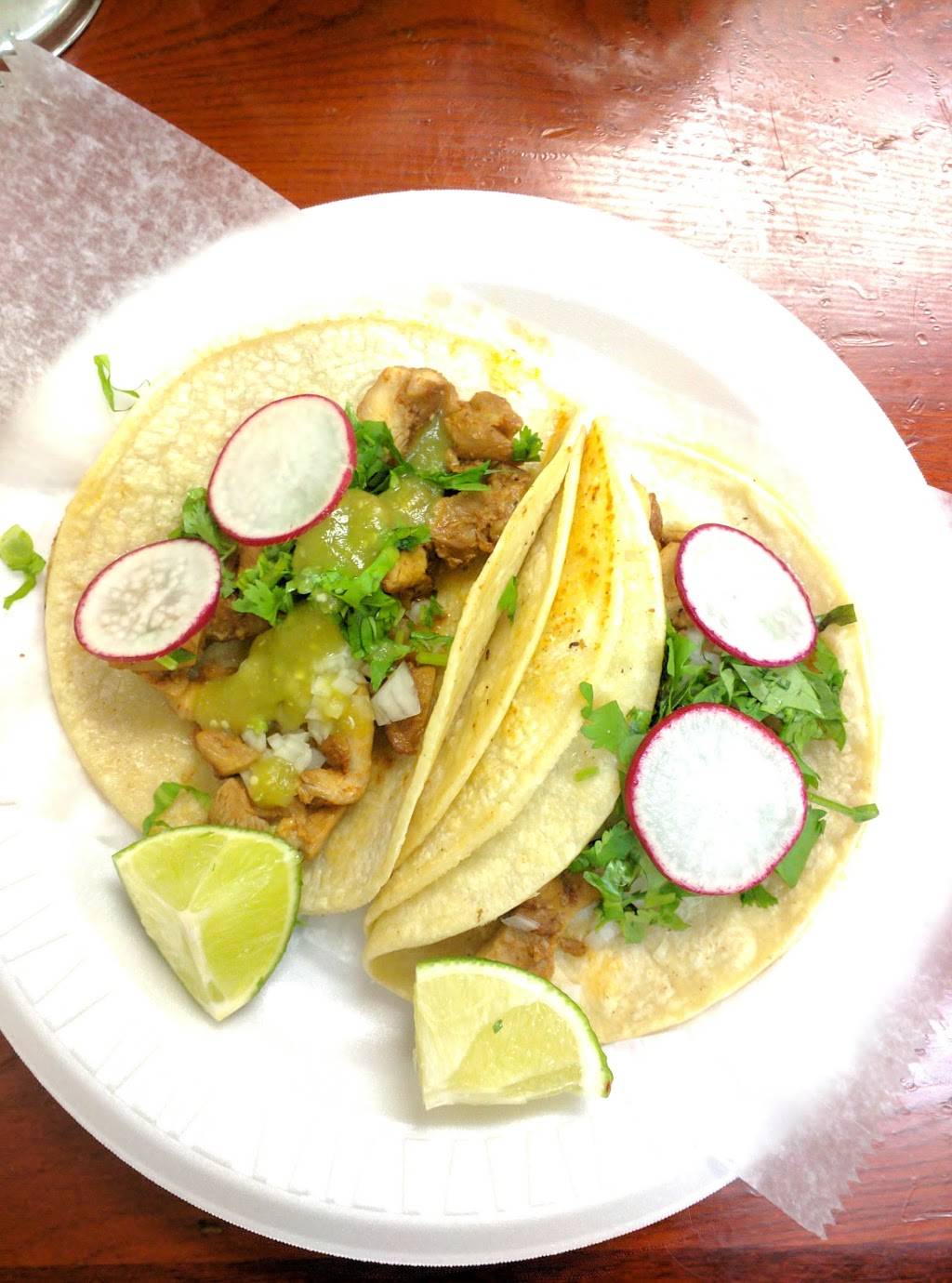 Compadres | restaurant | 92-21 Liberty Ave, Ozone Park, NY 11417, USA | 7183232660 OR +1 718-323-2660