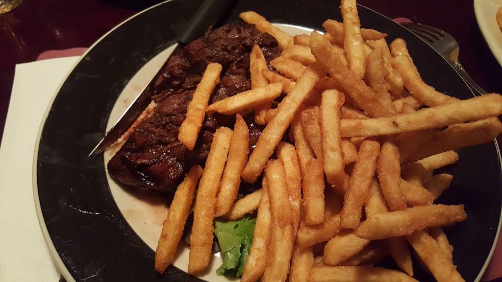 Marias Pizza | restaurant | 35 Pearl St, Gloucester, MA 01930, USA | 9782837373 OR +1 978-283-7373