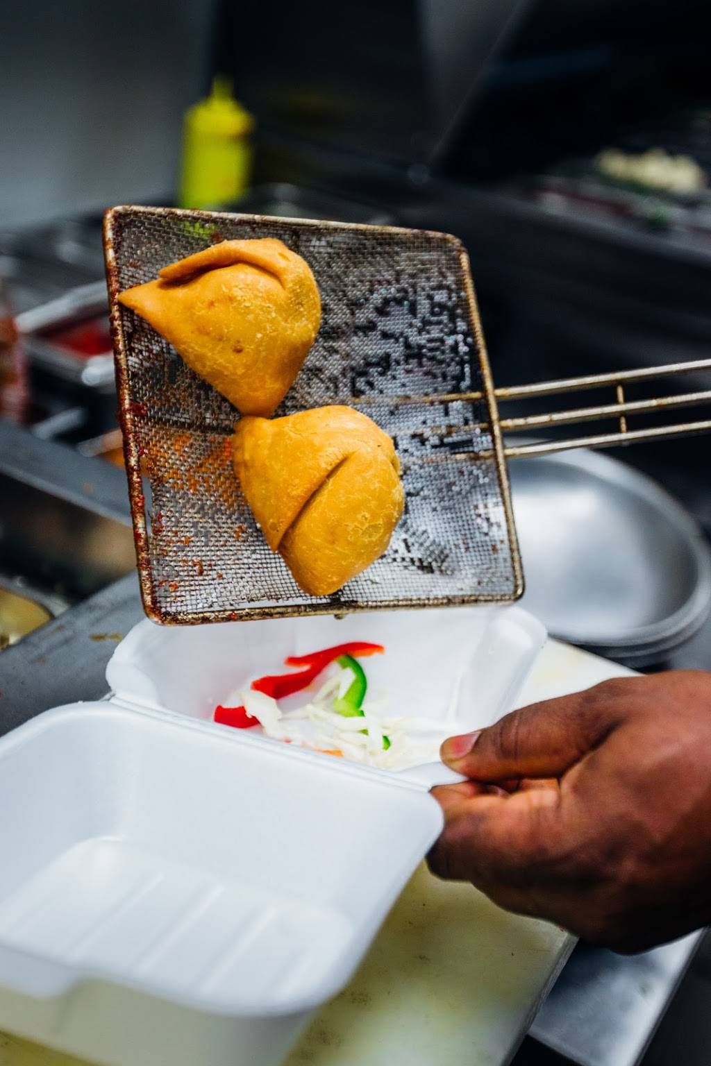 Midnight Temple | restaurant | 2466 Riopelle St, Detroit, MI 48207, USA | 7345585649 OR +1 734-558-5649