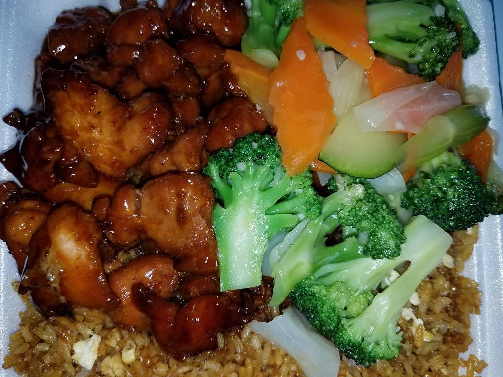Combo Wok | restaurant | 12306 University Mall Ct, Tampa, FL 33612, USA | 8136329056 OR +1 813-632-9056