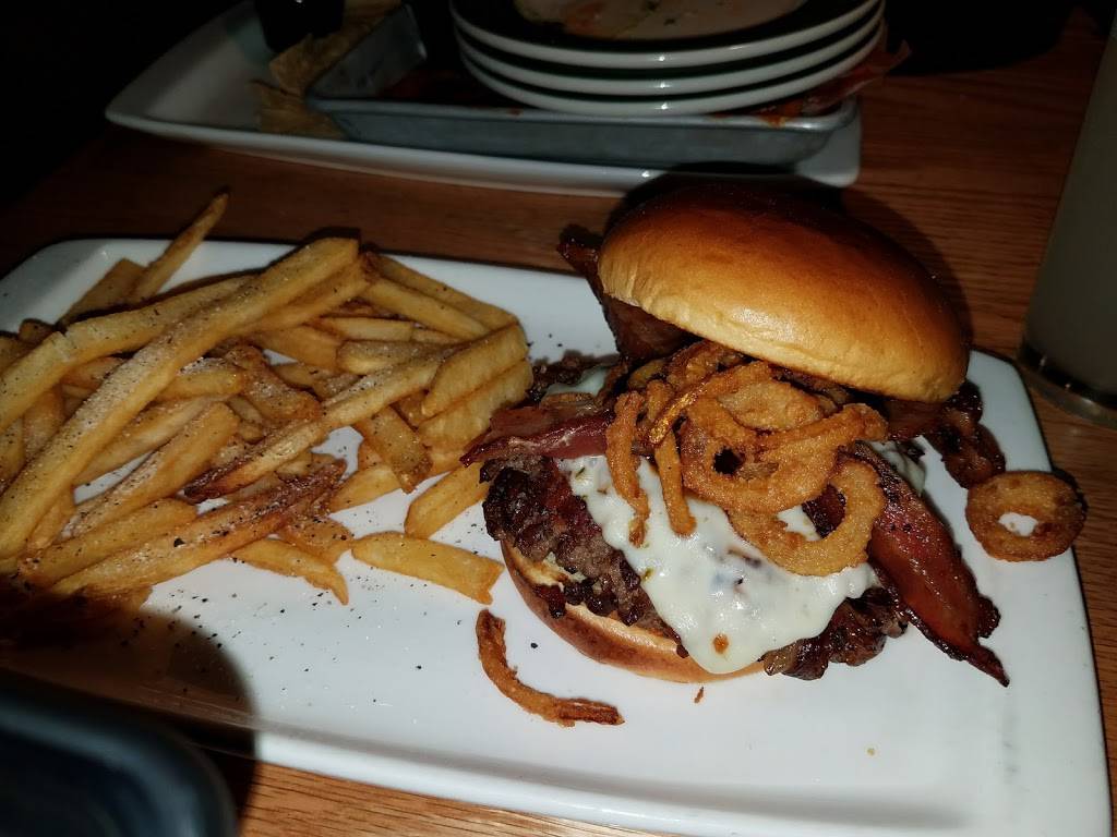 Applebees Grill + Bar | restaurant | 1021 N Milliken Ave, Ontario, CA 91764, USA | 9094846003 OR +1 909-484-6003