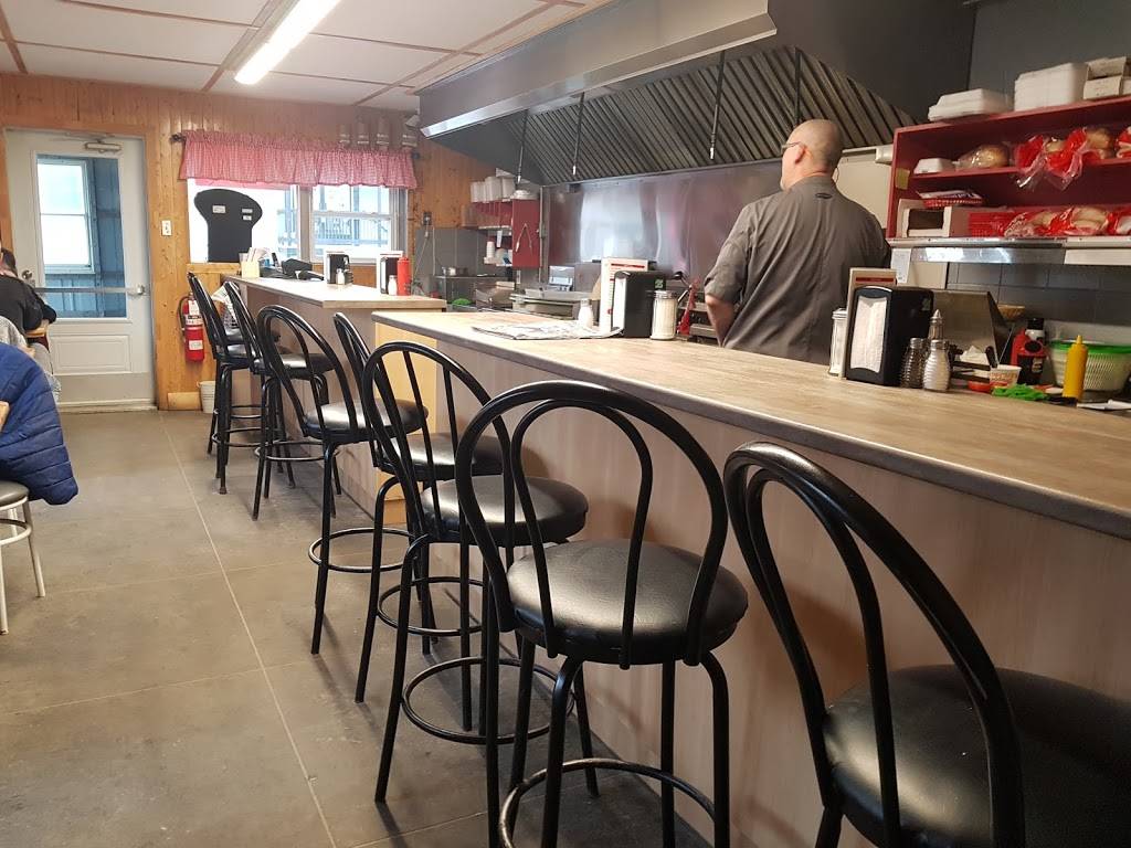 Casse-Croute Lepine | restaurant | 372 Rue Chasles, Mont-Laurier, QC J9L 2T8, Canada | 8196233700 OR +1 819-623-3700