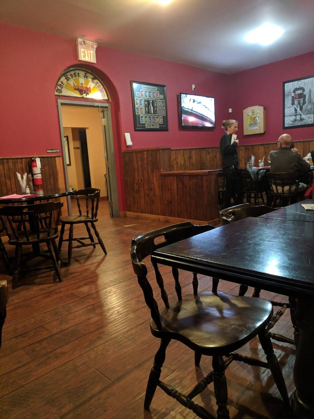 The Rose & Crown | restaurant | 36 Ontario Rd, Mitchell, ON N0K 1N0, Canada | 5193489838 OR +1 519-348-9838