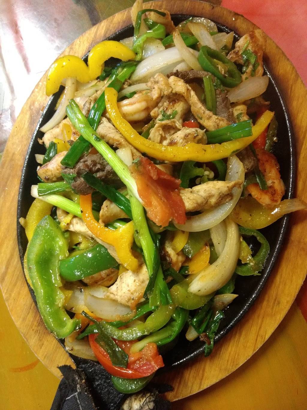 Los Cuates Taqueria | restaurant | 412 Newtown Rd B, Virginia Beach, VA 23462, USA | 7574565456 OR +1 757-456-5456