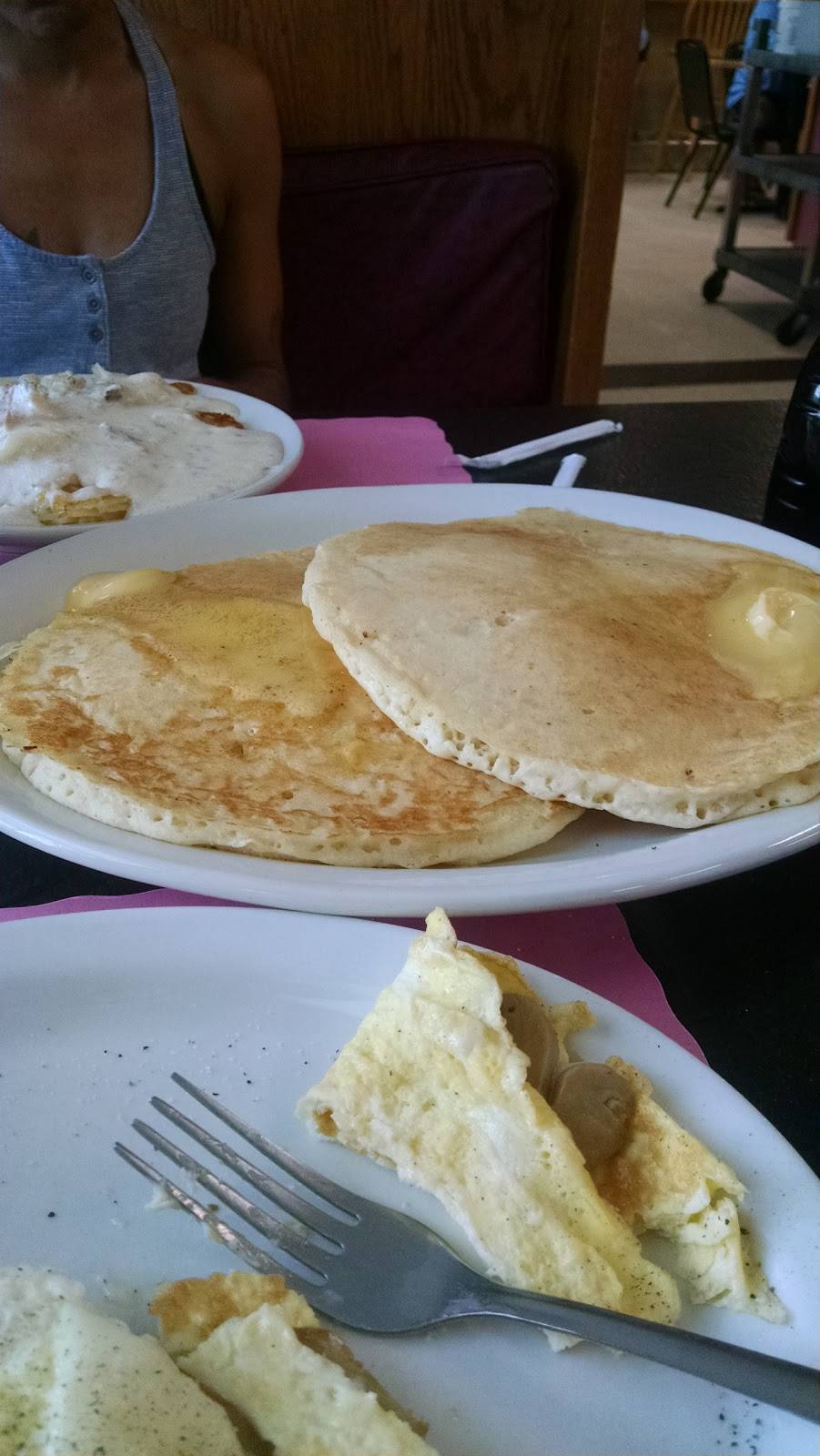 The Pepper Tree | restaurant | 2061 US-522, Selinsgrove, PA 17870, USA | 5703747211 OR +1 570-374-7211