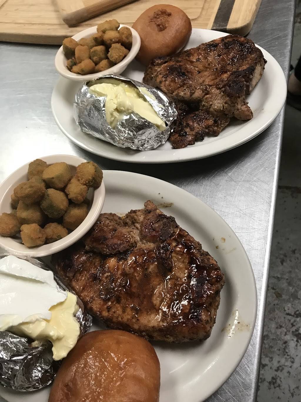 Anna Wesleys Restaurant | restaurant | 28 Chase St, Byhalia, MS 38611, USA | 6628500028 OR +1 662-850-0028