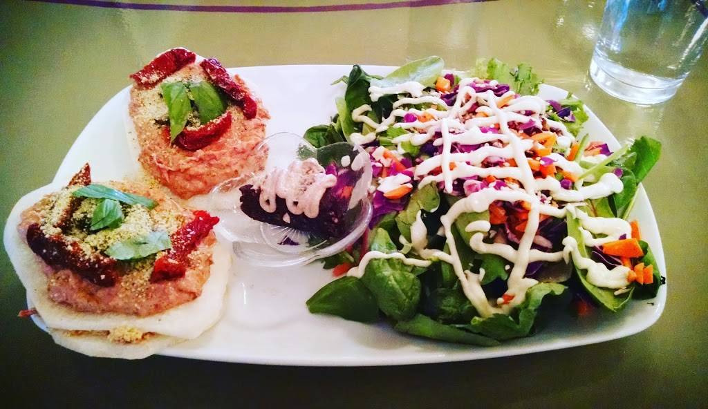 The Vegan Cafe | cafe | 928 S State St, Lockport, IL 60441, USA | 8158384626 OR +1 815-838-4626