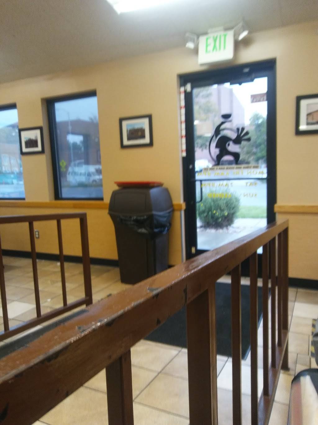 Santiagos Mexican Restaurant | restaurant | 701 11th Ave, Greeley, CO 80631, USA | 9703565653 OR +1 970-356-5653