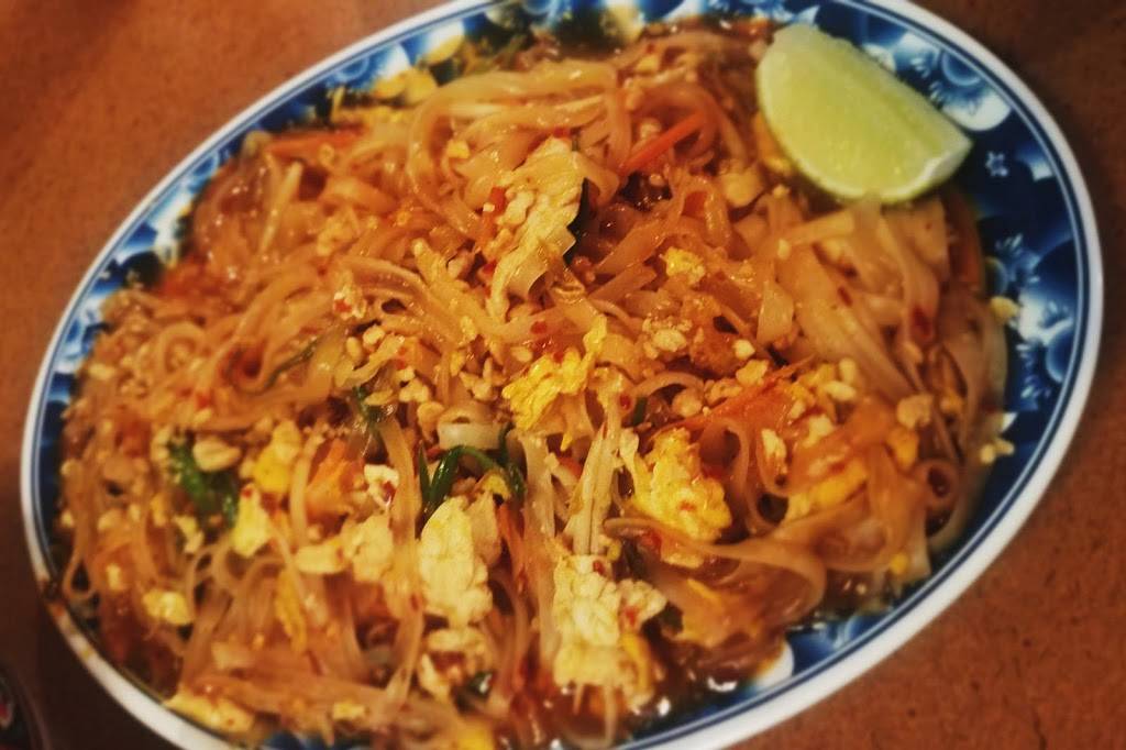 PhoComa | restaurant | 154 N Broadway, Green Bay, WI 54303, USA | 9204018012 OR +1 920-401-8012