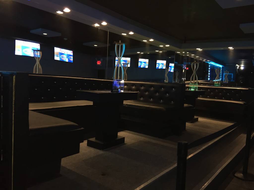 Barcode Lounge and restaurant | restaurant | 2909, 1643 W Hunting Park Ave, Philadelphia, PA 19140, USA | 2158364851 OR +1 215-836-4851