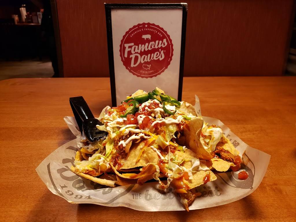 Famous Daves Bar-B-Que | restaurant | 651 Mall Ring Cir, Henderson, NV 89014, USA | 7024330013 OR +1 702-433-0013