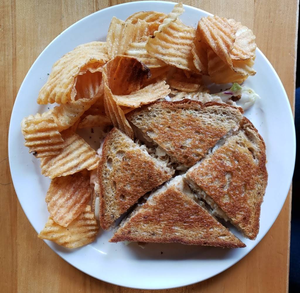 Clearys Pub | restaurant | 113 S Main St, Chelsea, MI 48118, USA | 7344751922 OR +1 734-475-1922