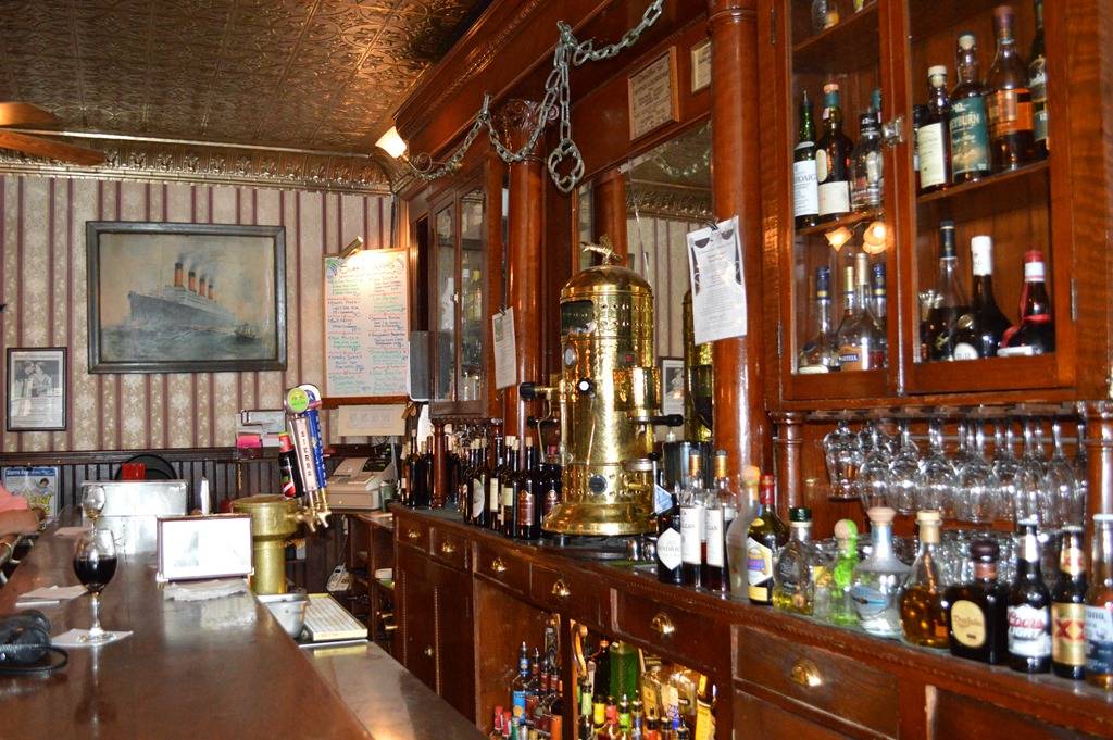 National Hotel & Restaurant | restaurant | 18183 Main St, Jamestown, CA 95327, USA | 2099843446 OR +1 209-984-3446