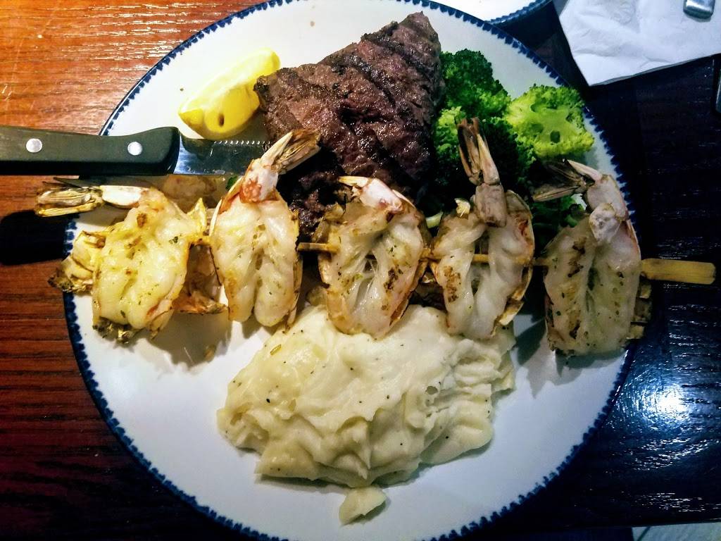 Red Lobster | restaurant | 3930 N Main St, Mishawaka, IN 46545, USA | 5742556306 OR +1 574-255-6306
