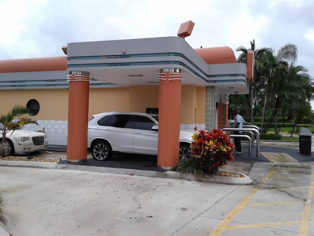 Checkers | restaurant | 9901 Miramar Pkwy, Miramar, FL 33025, USA | 9544303432 OR +1 954-430-3432