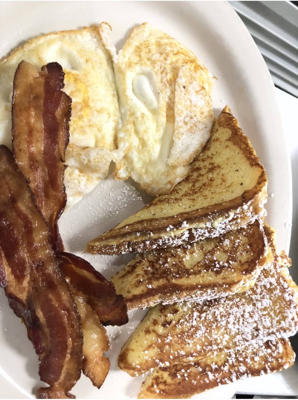 El Adobe | restaurant | 320 Broadway St, Audubon, IA 50025, USA | 7125632210 OR +1 712-563-2210