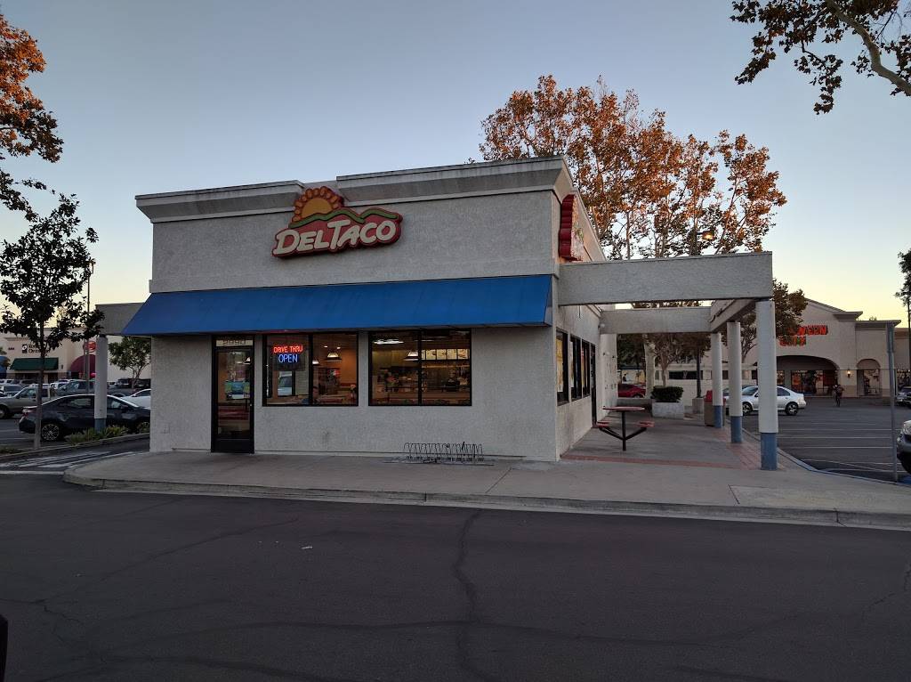 Del Taco | meal takeaway | 2990 Cochran St, Simi Valley, CA 93065, USA | 8055833717 OR +1 805-583-3717