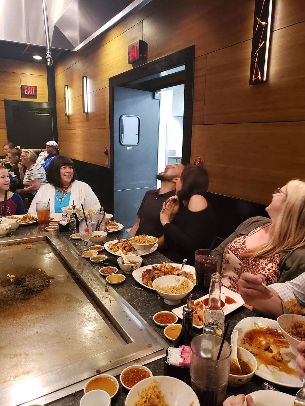 Kobe Steak House of Japan | restaurant | 8760 W 21st St, Wichita, KS 67205, USA | 3165583331 OR +1 316-558-3331