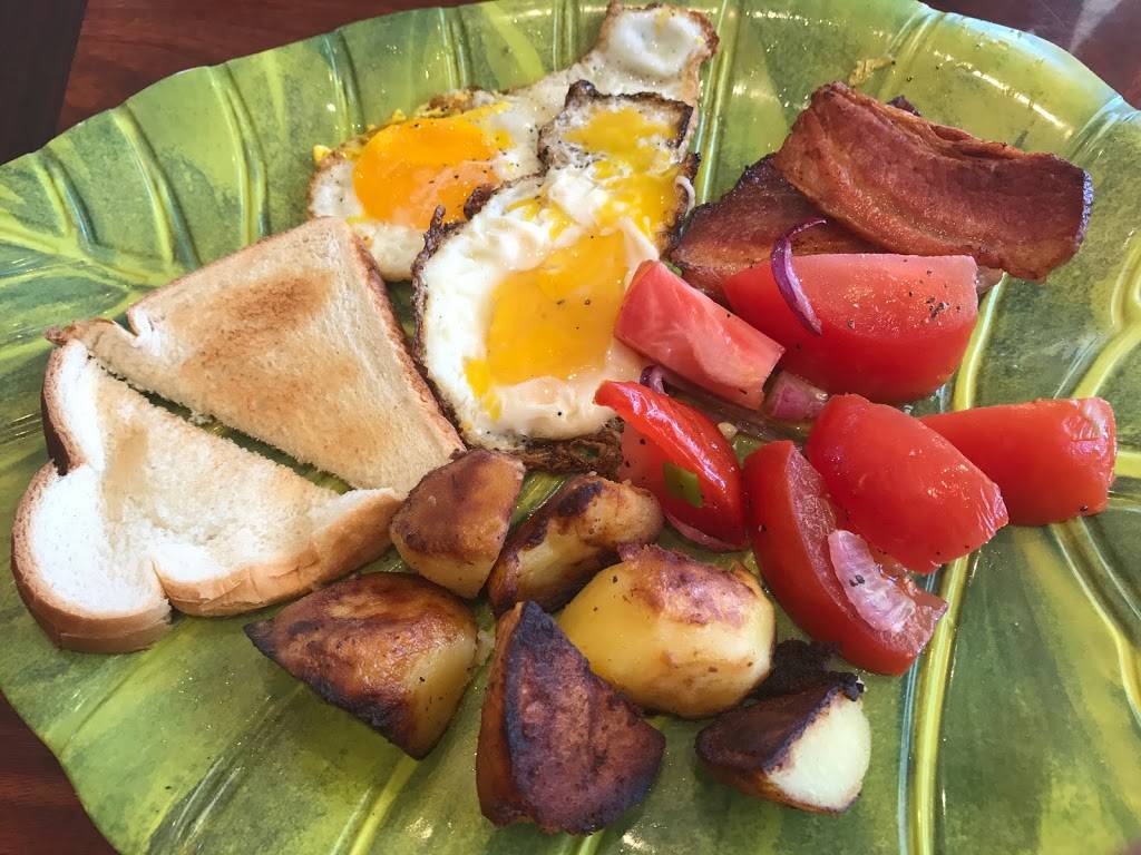 Polka Bistro Caffe | cafe | 1100 Dundas St W, Mississauga, ON L5C 4E7, Canada | 9055668181 OR +1 905-566-8181