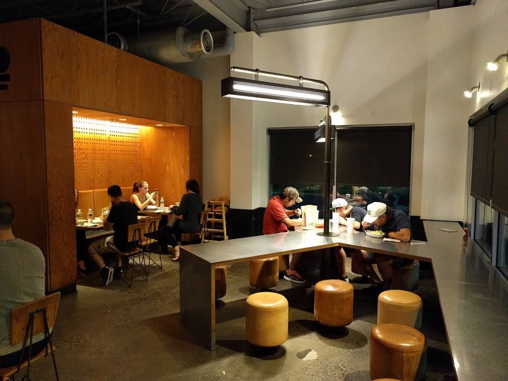 Chipotle Mexican Grill | restaurant | 323 W Main St, Freehold Township, NJ 07728, USA | 7323587721 OR +1 732-358-7721