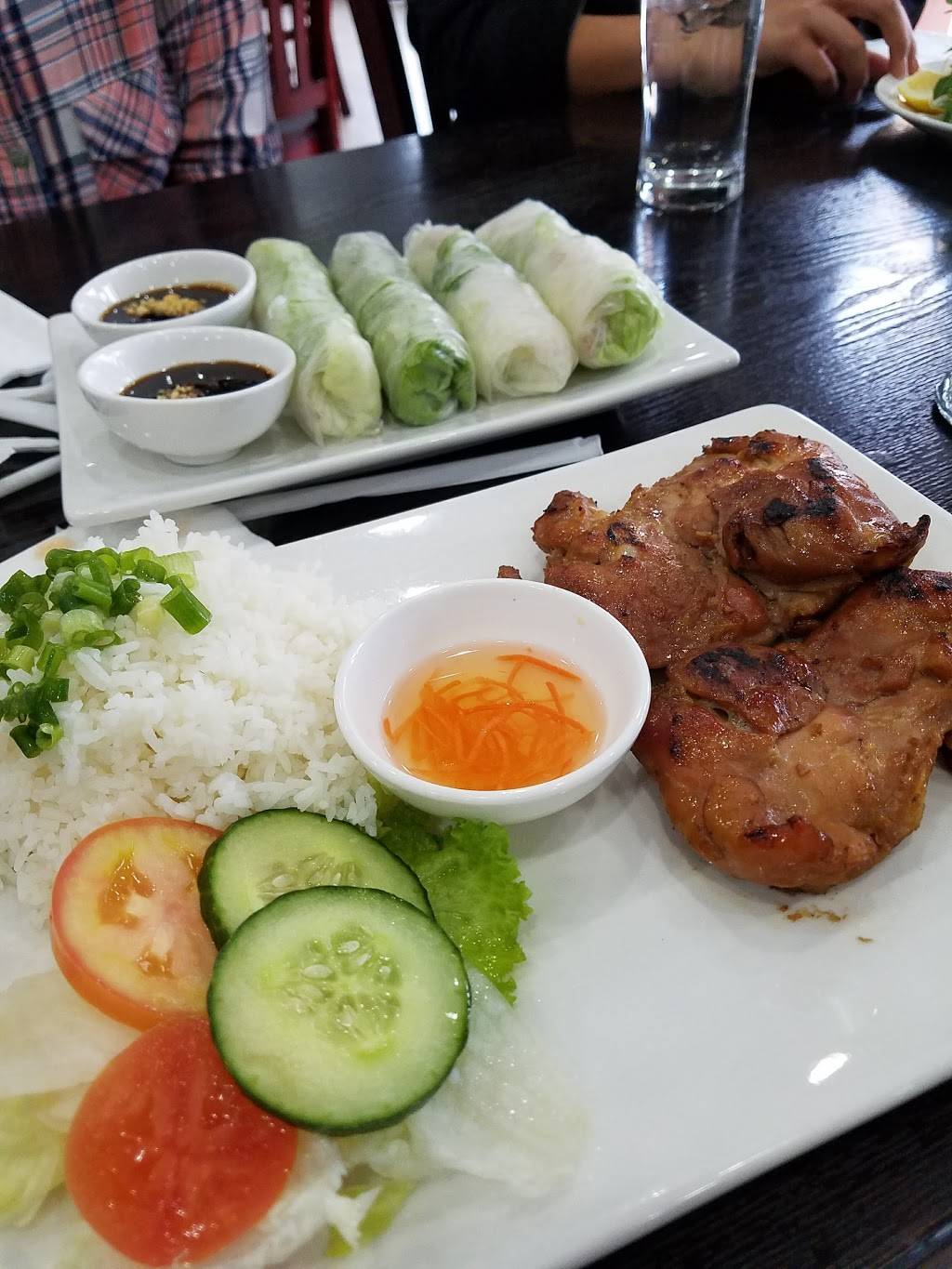 Bistro Viet house | restaurant | 181 Fremont Hub Courtyard, Fremont, CA 94538, USA | 5107423988 OR +1 510-742-3988