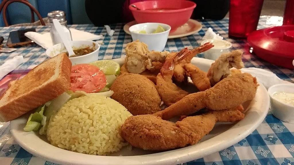 El Golfo de mexico | restaurant | 5539 Enrique M. Barrera Pkwy, San Antonio, TX 78227, USA | 2106708080 OR +1 210-670-8080