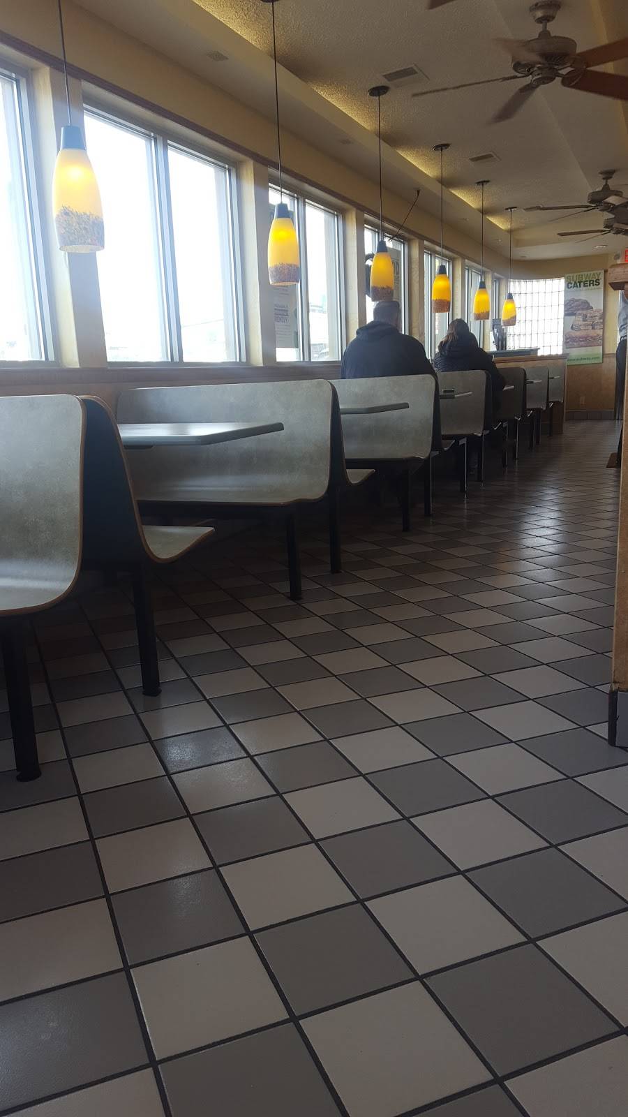 Subway | meal takeaway | 5335 O St, Lincoln, NE 68510, USA | 4024882833 OR +1 402-488-2833