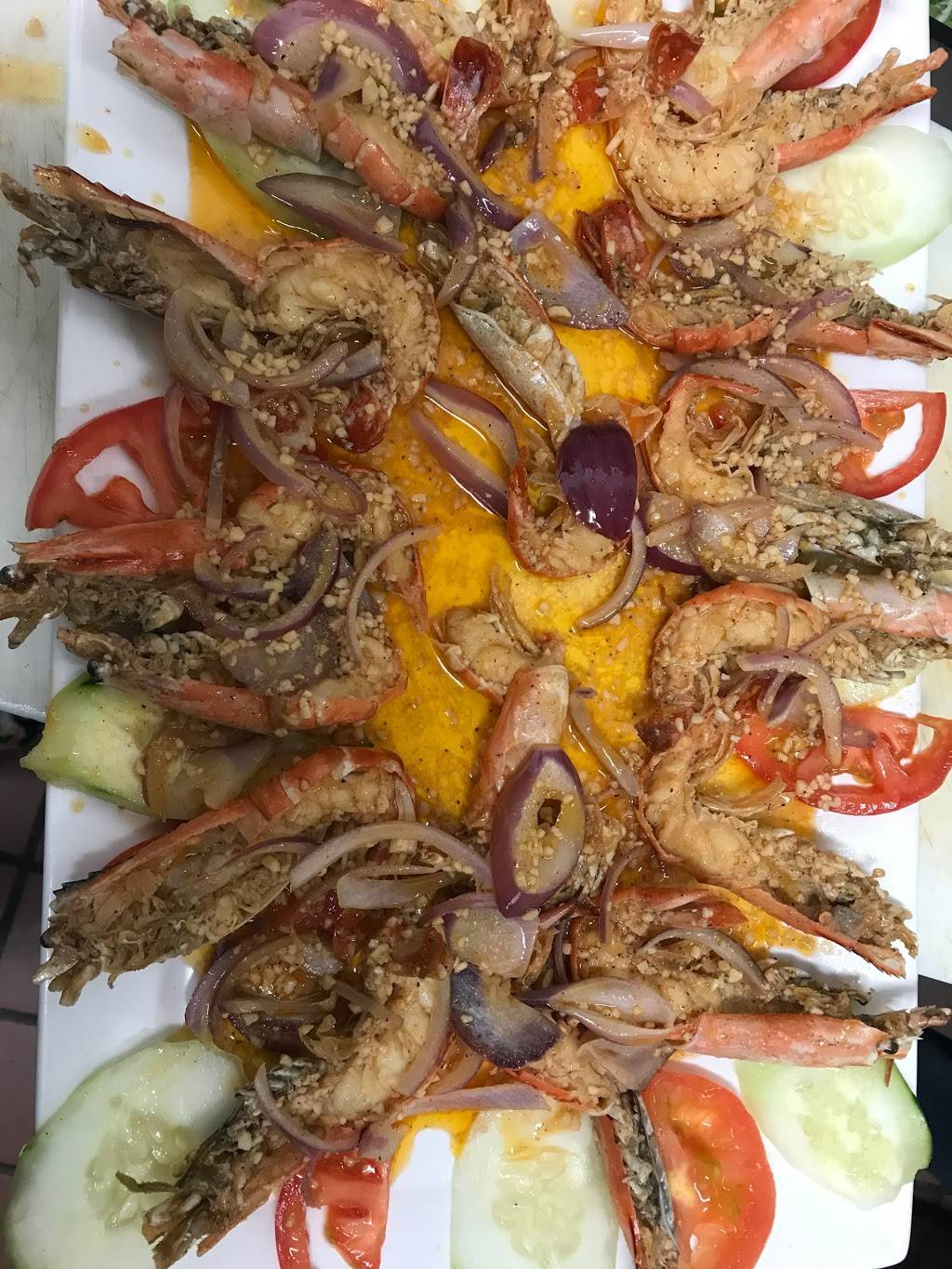 Los 3 Compadres Seafood and Mexican Cuisine | night club | 1235 W Ave I, Lancaster, CA 93534, USA | 6619482725 OR +1 661-948-2725