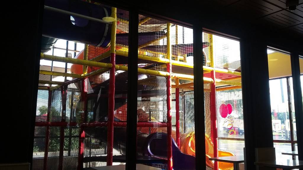 McDonalds | cafe | 3279 Boulevard Taschereau, Greenfield Park, QC J4V 2H5, Canada | 4506789456 OR +1 450-678-9456