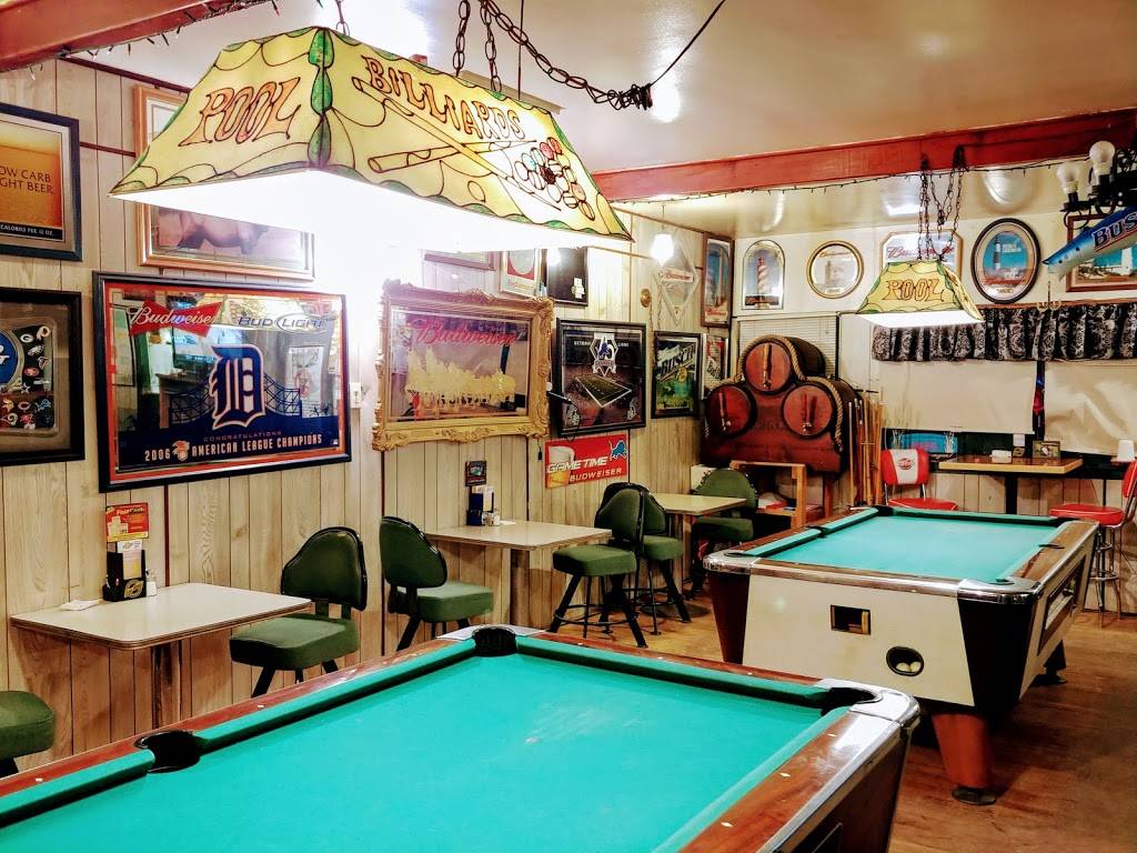 Whites Beach Tavern & Grocery | restaurant | 5327 Shady Ln, Standish, MI 48658, USA | 9898464001 OR +1 989-846-4001