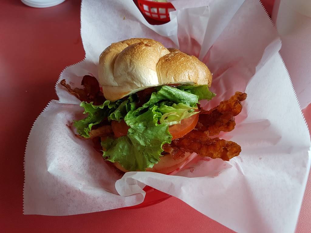 Davys Hot Dogs and Grill | meal takeaway | 14 Howard Blvd, Mt Arlington, NJ 07856, USA | 9737703289 OR +1 973-770-3289