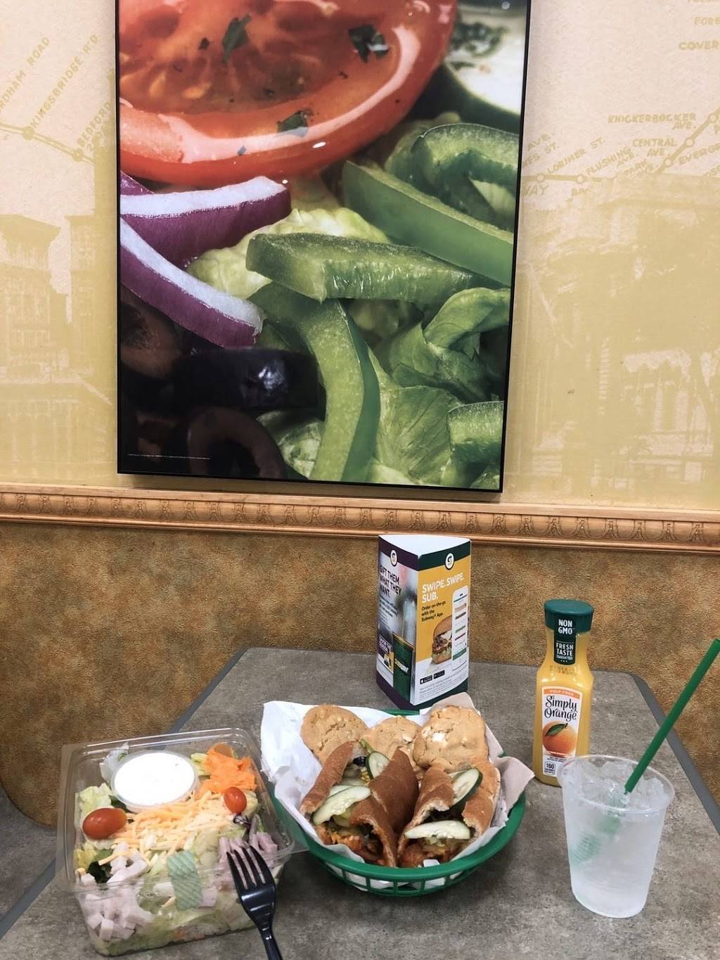 Subway | meal takeaway | 250 Patton St #A, Houston, TX 77009, USA | 7138841444 OR +1 713-884-1444