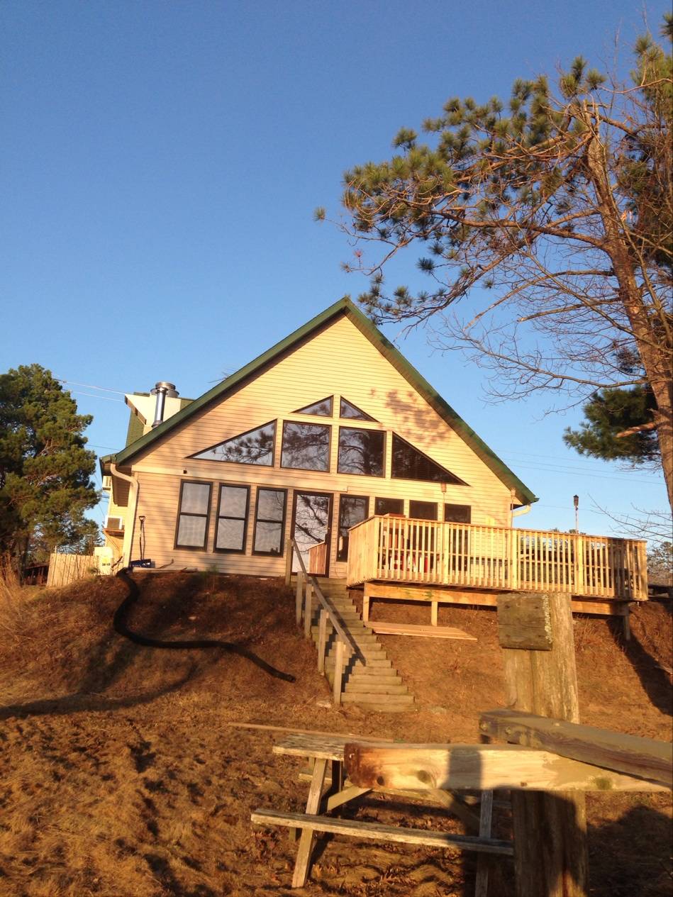 Bad Bones BBQ | restaurant | 1421 US-51, Arbor Vitae, WI 54568, USA | 7153580200 OR +1 715-358-0200