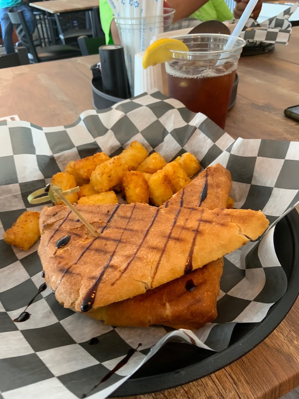 The Tavern at Patriots Glen | restaurant | 300 Patriots Way, Elkton, MD 21921, USA | 4434067293 OR +1 443-406-7293