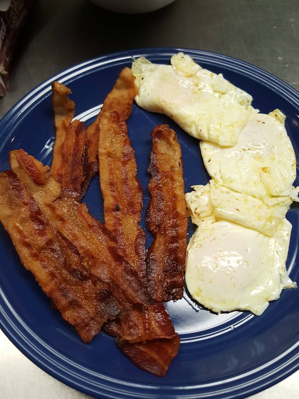 Michelles Home Cooking | restaurant | 11256 US-15, Clarksville, VA 23927, USA | 4343744400 OR +1 434-374-4400