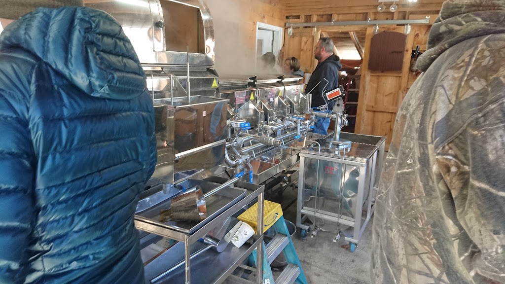 The Maple Guys Sugar Shack | restaurant | 311, Cram Hill Rd, Lyndeborough, NH 03082, USA | 6038013158 OR +1 603-801-3158