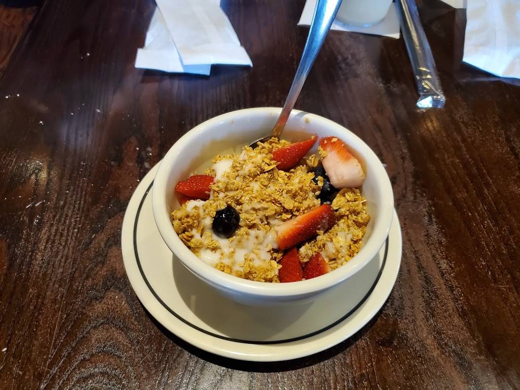 Corner Bakery Cafe | bakery | 2305 E Lohman Ave, Las Cruces, NM 88001, USA | 5755415767 OR +1 575-541-5767