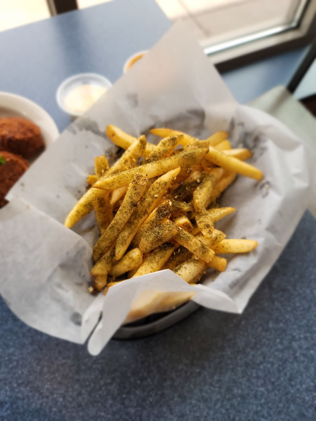 Sittoos Pita & Salads | restaurant | University Circle Place, 11365 Euclid Ave, Cleveland, OH 44106, USA | 2164174488 OR +1 216-417-4488