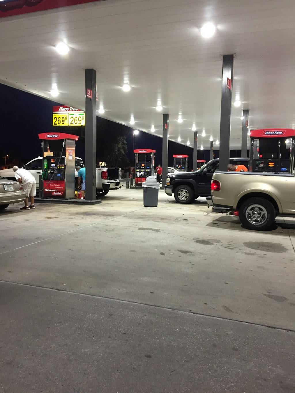 RaceTrac | bakery | @, Hamlin Street, 1740 FL-60, Lake Wales, FL 33853, USA | 8636793996 OR +1 863-679-3996