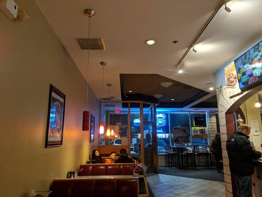 Round Table Pizza | meal delivery | 1062 Emerald Bay Rd, South Lake Tahoe, CA 96150, USA | 5305445500 OR +1 530-544-5500