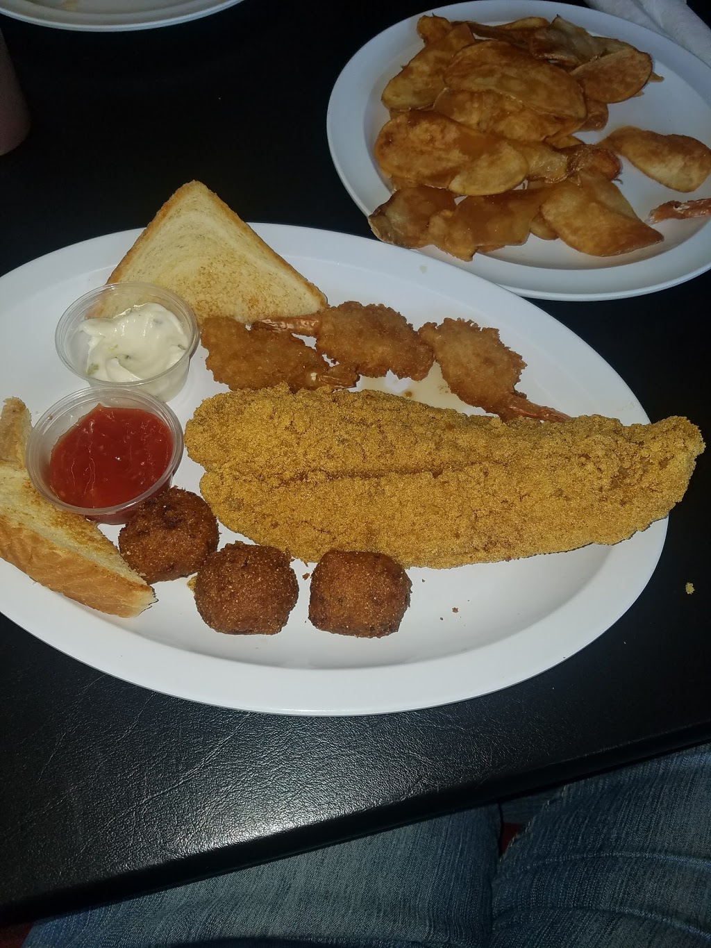 Ol Boys Barbeque | restaurant | 701 N Mason St, Carrollton, MO 64633, USA | 6605421227 OR +1 660-542-1227