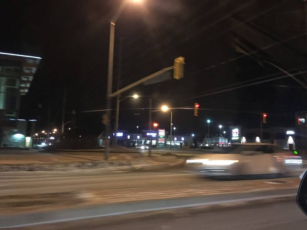 Subway | restaurant | Macs Convenience Store, 10601 Chinguacousy Rd, Brampton, ON L6V 1X6, Canada | 9058467106 OR +1 905-846-7106