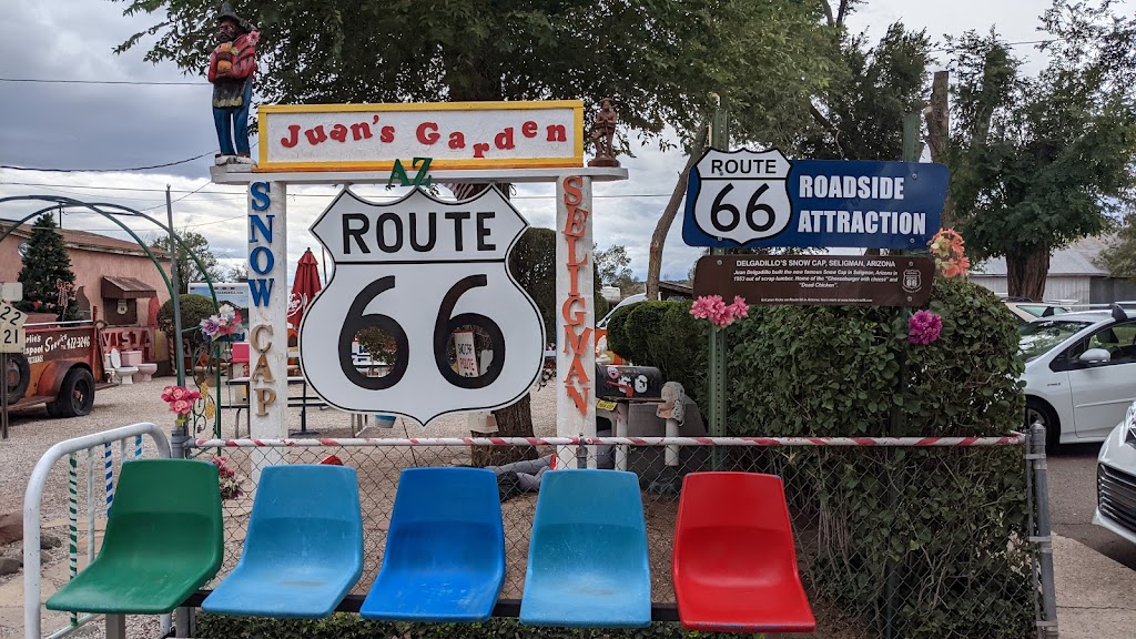 Delgadillo’s Snow Cap | restaurant | 301 AZ-66, Seligman, AZ 86337, USA | 9284223291 OR +1 928-422-3291