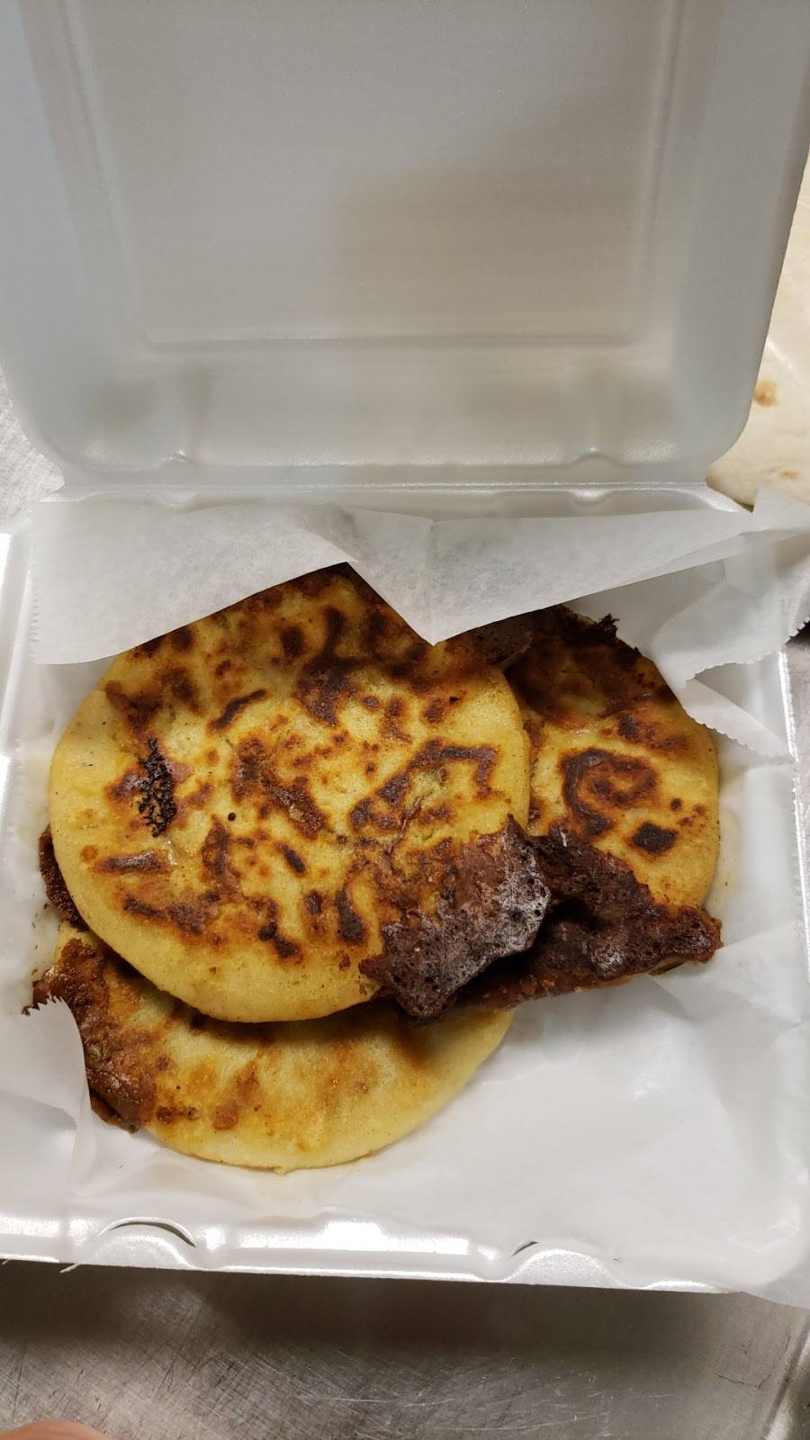 Don Pedros Pupuseria y Taqueria | restaurant | 320 N Main St, Duncanville, TX 75116, USA | 4698867050 OR +1 469-886-7050