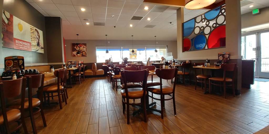 IHOP | bakery | 23592 Rockfield Blvd, Lake Forest, CA 92630, USA | 9495886890 OR +1 949-588-6890