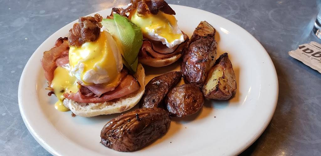 Stella Public House | restaurant | 1414 S Alamo St, San Antonio, TX 78210, USA | 2102777047 OR +1 210-277-7047