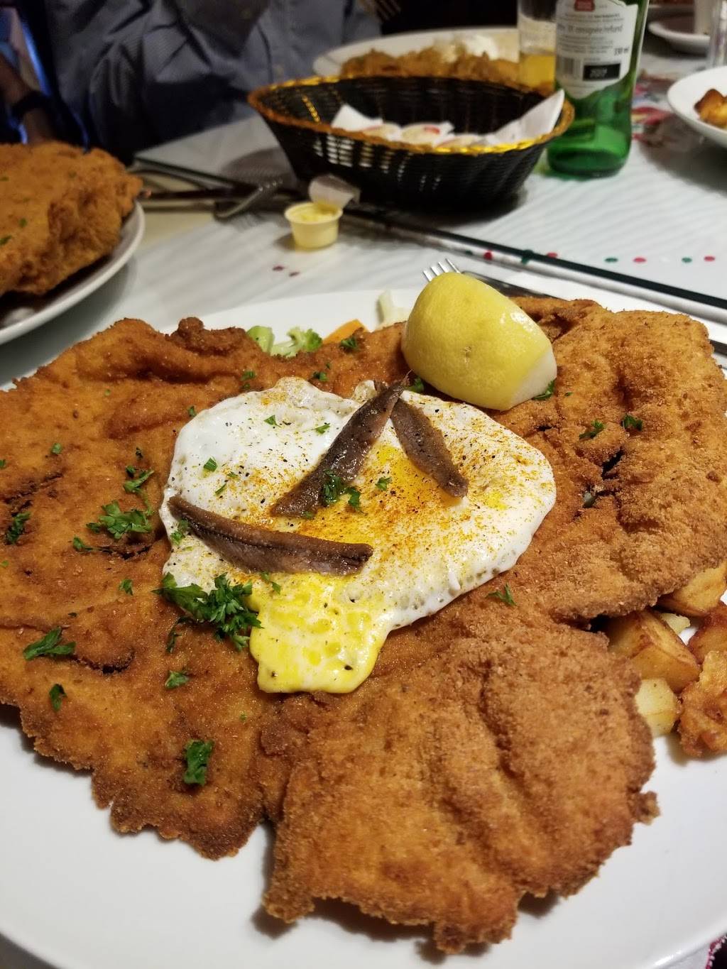 Rhapsody Continental Hungarian Cuisine | restaurant | 10152 Yonge St, Richmond Hill, ON L4C 1T6, Canada | 9058840305 OR +1 905-884-0305