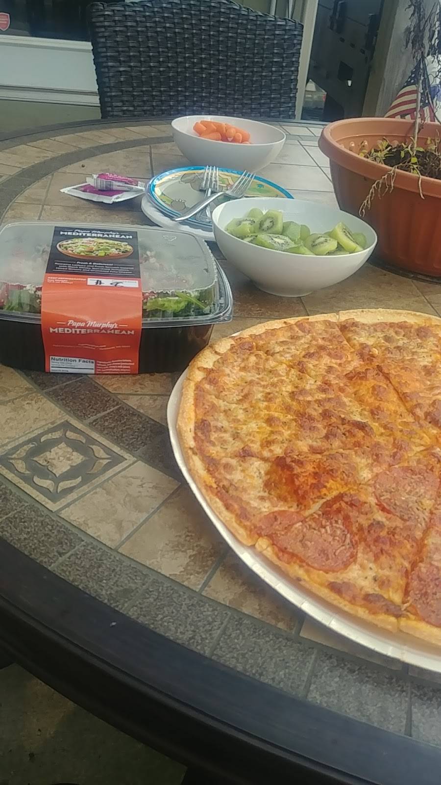 Papa Murphys | Take N Bake Pizza | meal takeaway | 13473 Switzer Rd, Overland Park, KS 66213, USA | 9138970008 OR +1 913-897-0008