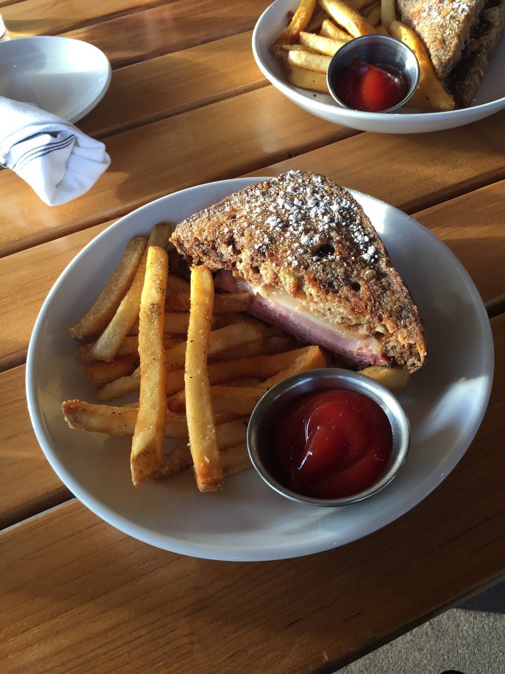 The Vic Bar + Kitchen | restaurant | 5325 N. Verrado Way, Buckeye, AZ 85396, USA | 6235334722 OR +1 623-533-4722